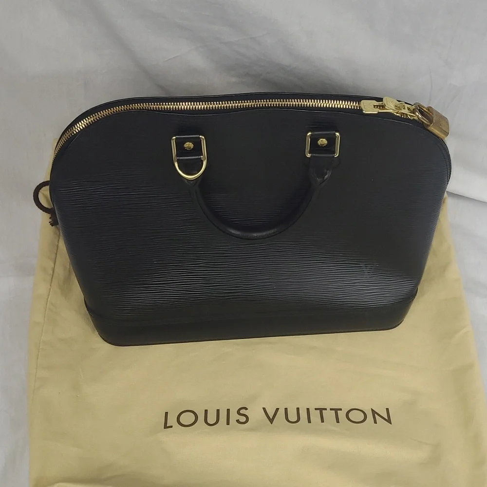 Louis Vuitton Alma Epi Noir BLACK Handbag Purse Leather With Cowhide Trim EUC